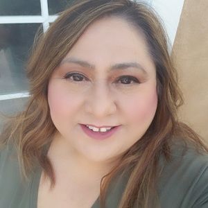 Meet your Posher, Sonia